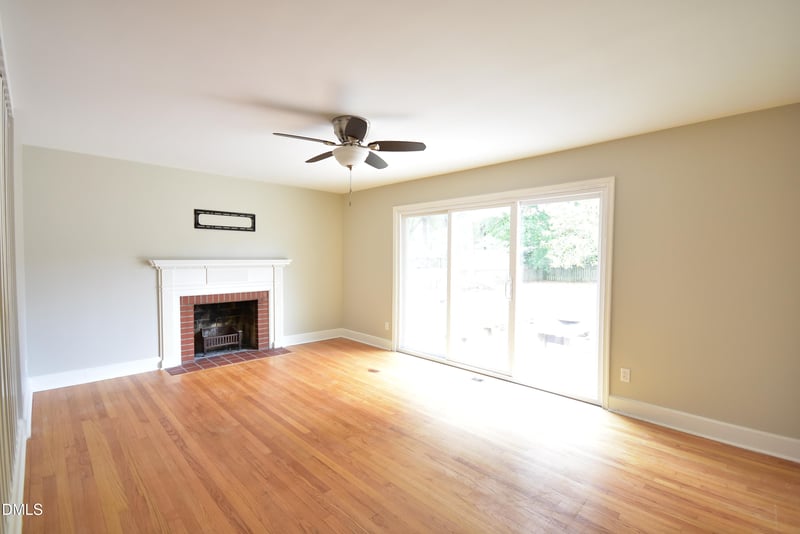 1011 S 1st St, Smithfield, NC 27577