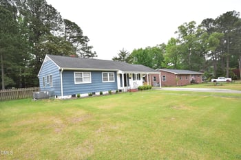 1011 S 1st St, Smithfield, NC 27577