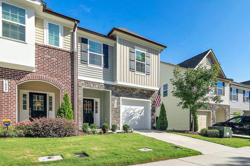 1011 Amber Shadow Dr, Durham, NC 27703