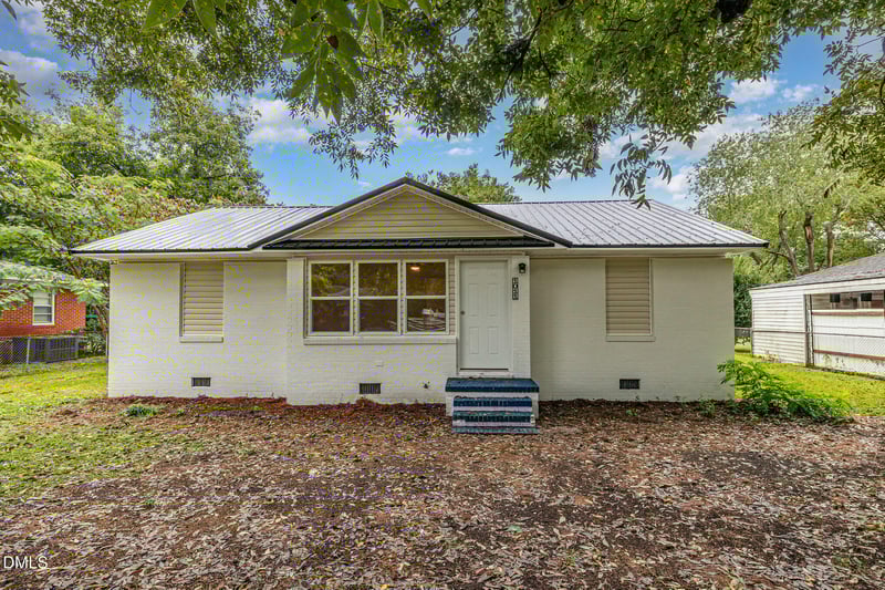 1011 Juniper Dr, Fayetteville, NC 28304