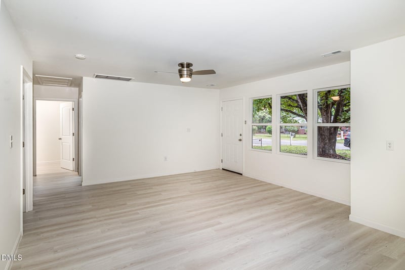 1011 Juniper Dr, Fayetteville, NC 28304