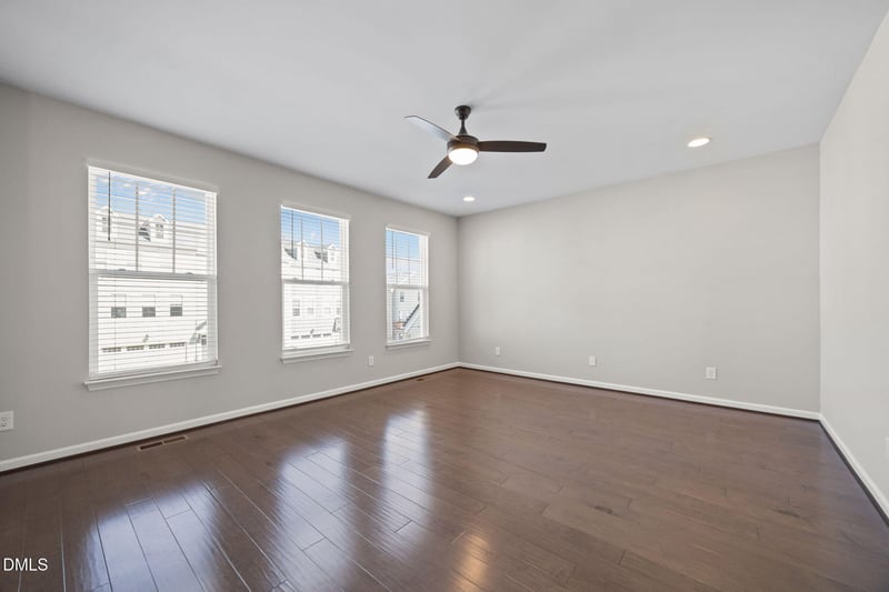 1011 Lathrop Ln, Apex, NC 27523