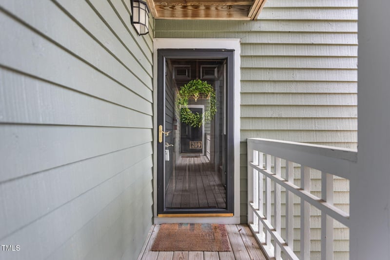 1011 Nicholwood Dr #209, Raleigh, NC 27605