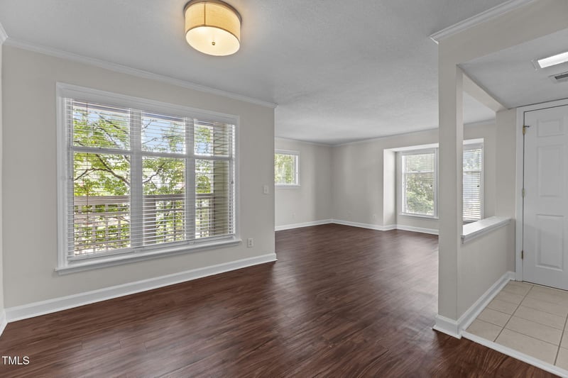 1011 Nicholwood Dr #209, Raleigh, NC 27605