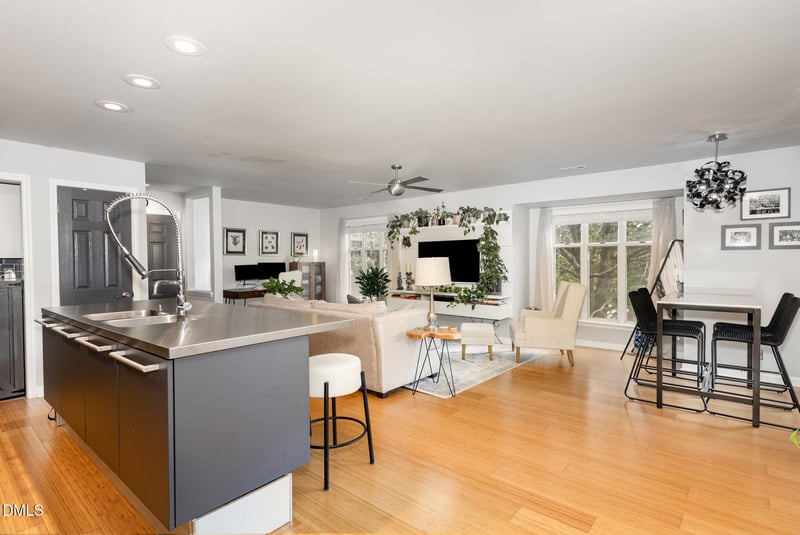 1011 Nicholwood Dr #301, Raleigh, NC 27605