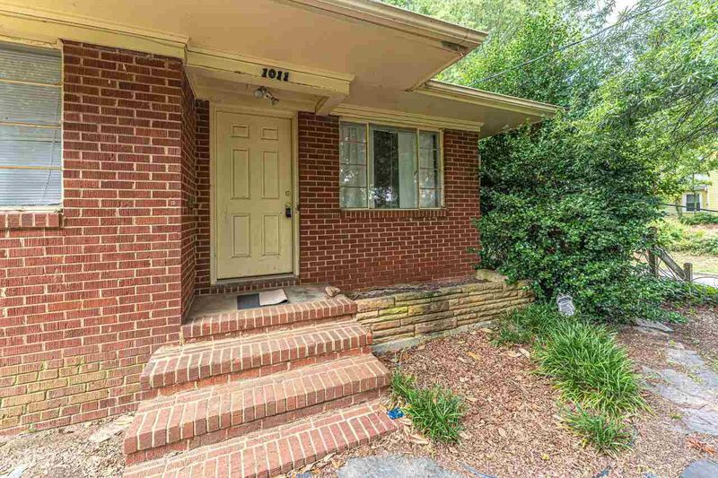 1011 Oberlin Rd, Raleigh, NC 27607