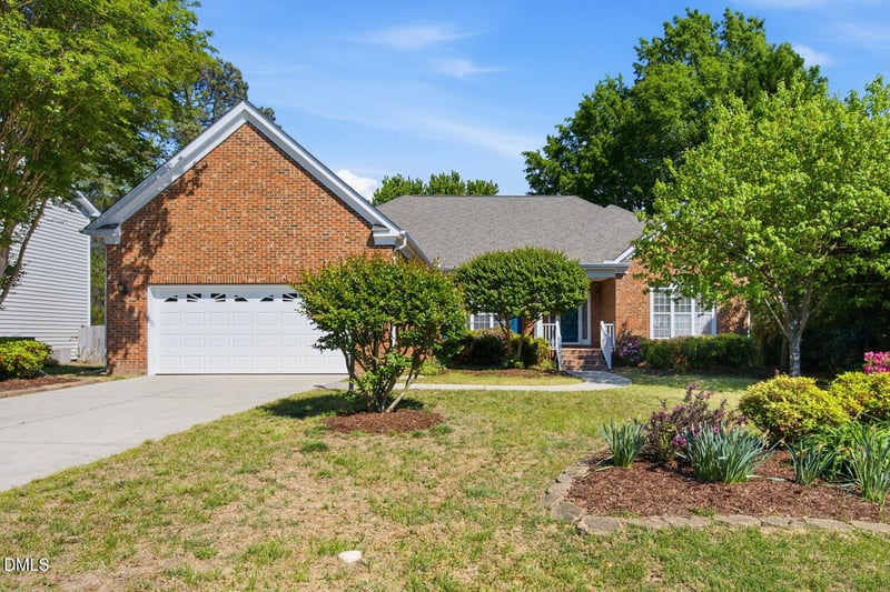 1011 Upchurch Farm Ln, Cary, NC 27519