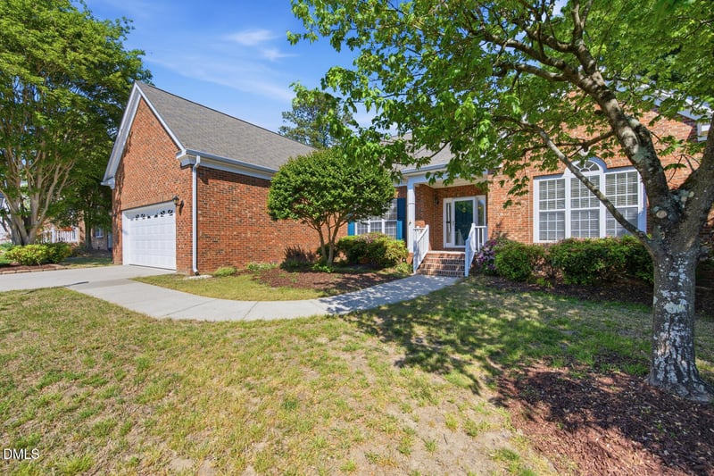 1011 Upchurch Farm Ln, Cary, NC 27519