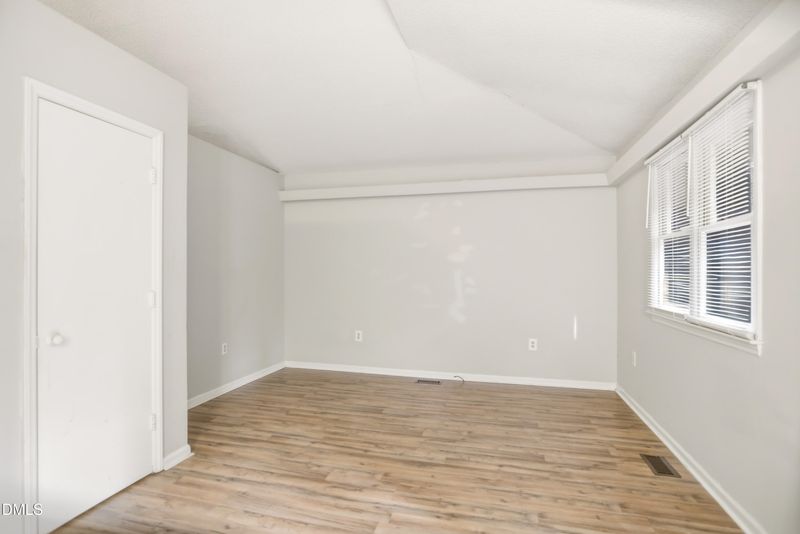 101103 Gregory Dr, Cary, NC 27513