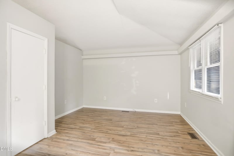 101103 Gregory Dr, Cary, NC 27513