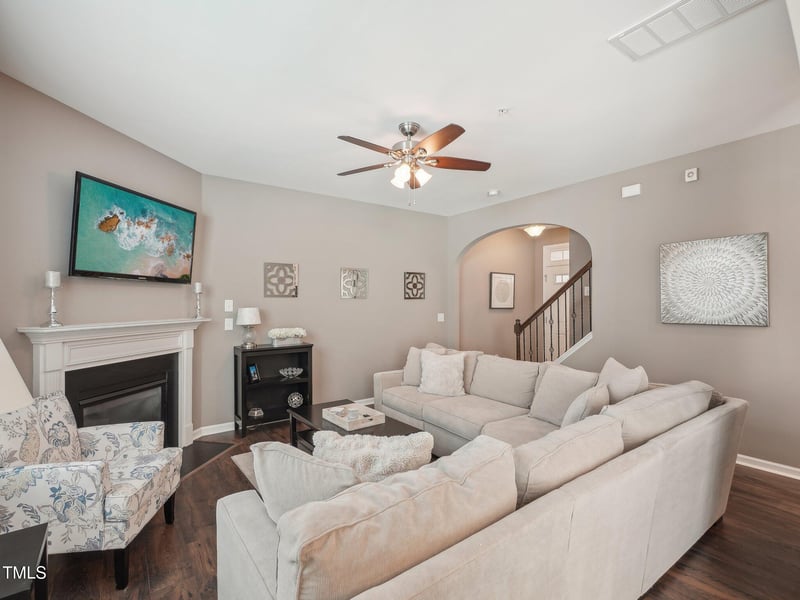10112 Knotty Pine Ln, Raleigh, NC 27617