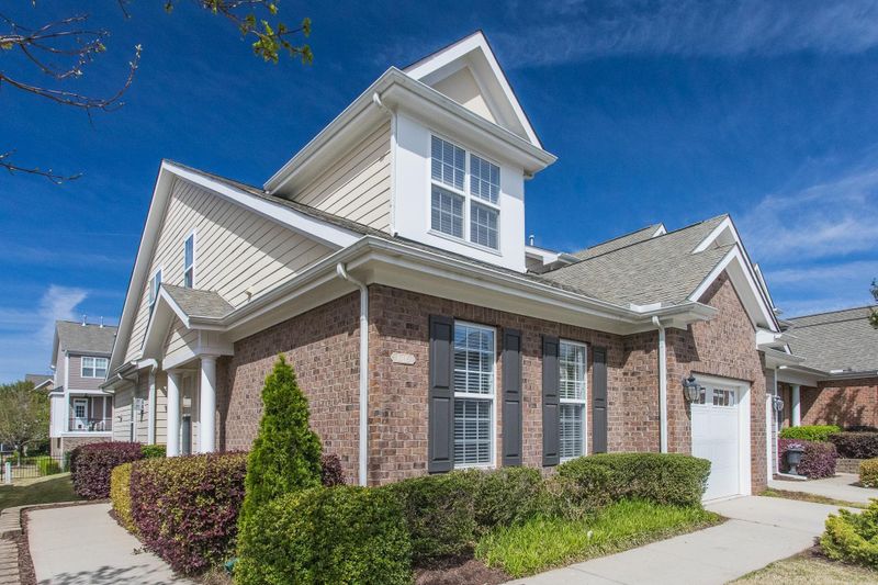 10115 Falls Meadow Ct, Raleigh, NC 27617