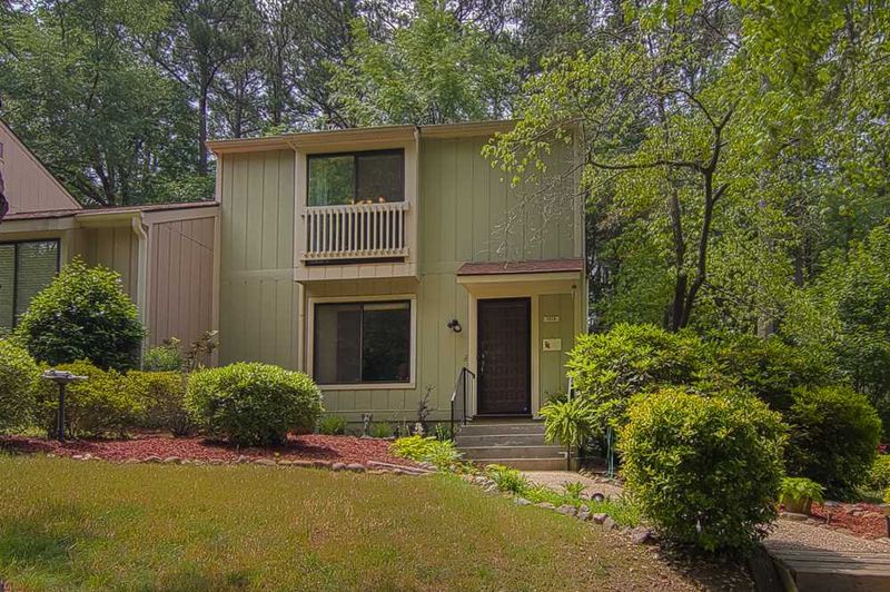 1012 Bend Dr, Raleigh, NC 27609