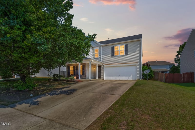 1012 Breeze Ln, Clayton, NC 27520