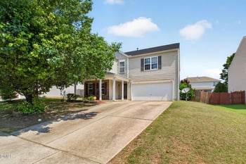 1012 Breeze Ln, Clayton, NC 27520