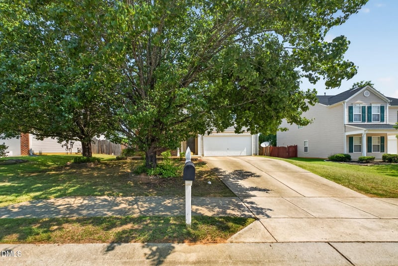 1012 Breeze Ln, Clayton, NC 27520