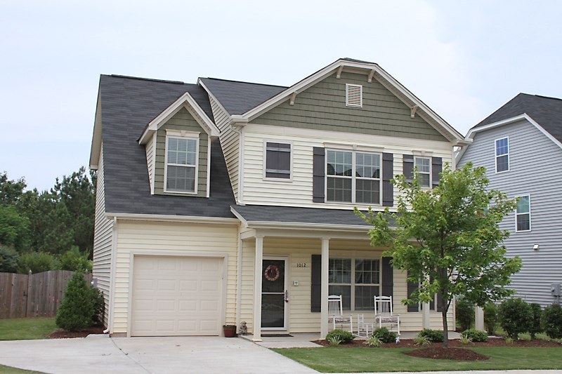 1012 Bridlemine Dr, Fuquay Varina, NC 27526