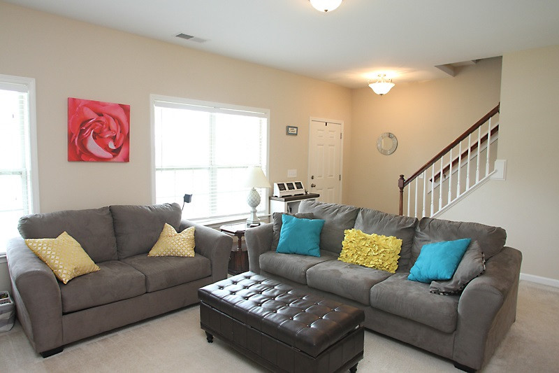 1012 Bridlemine Dr, Fuquay Varina, NC 27526