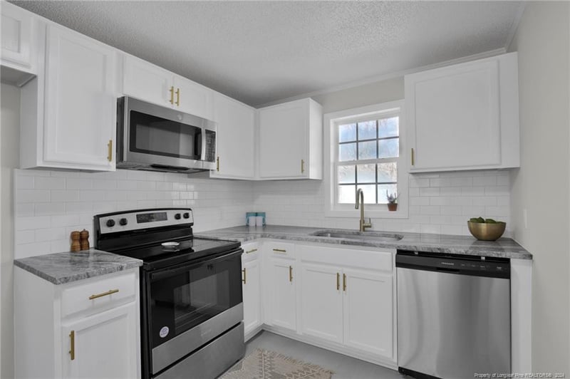 1012 Broadway St, Smithfield, NC 27577