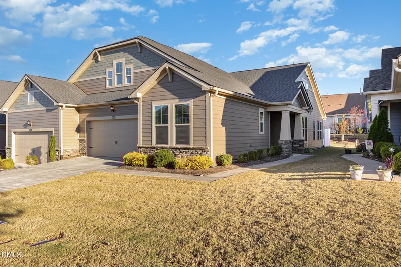 1012 Carraway Ln, Durham, NC 27703