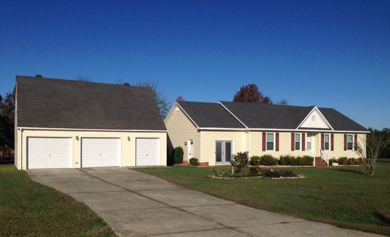 1012 Charlie Ln, Clayton, NC 27520
