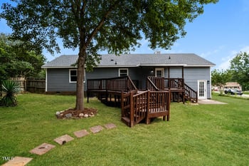 1012 Deep Canyon Dr, Clayton, NC 27520