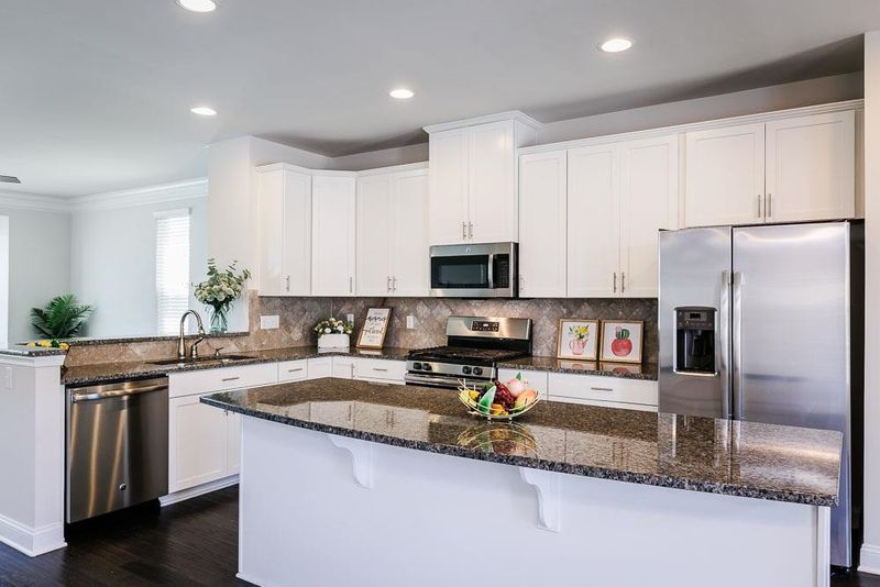 1012 Drayman Pl, Apex, NC 27502