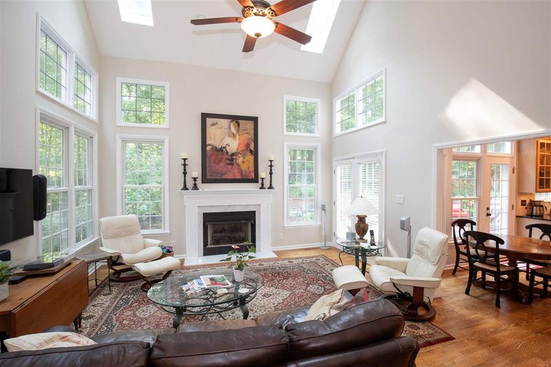 1012 Fairfax Woods Dr, Apex, NC 27502