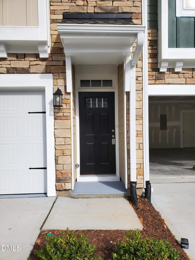 1012 Freeport Dr, Durham, NC 27703