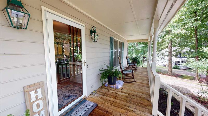 1012 Homestead Pl, Zebulon, NC 27597