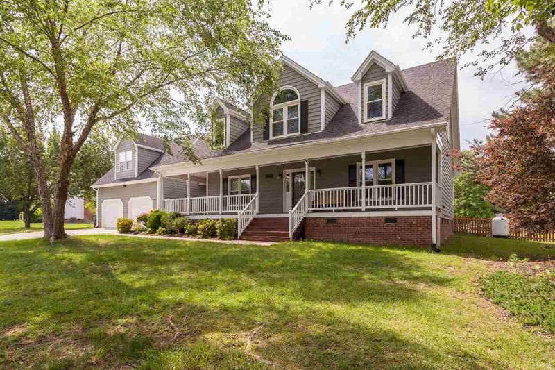 1012 S Knoll Ct, Raleigh, NC 27603