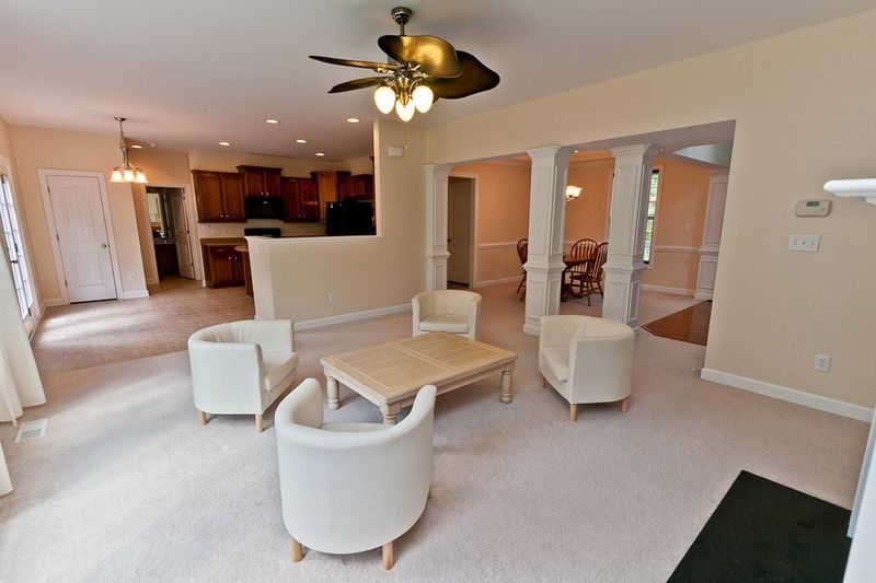 1012 Lakeview Rd, Durham, NC 27712