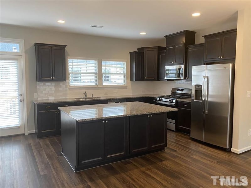 1012 Lathrop Ln, Apex, NC 27523