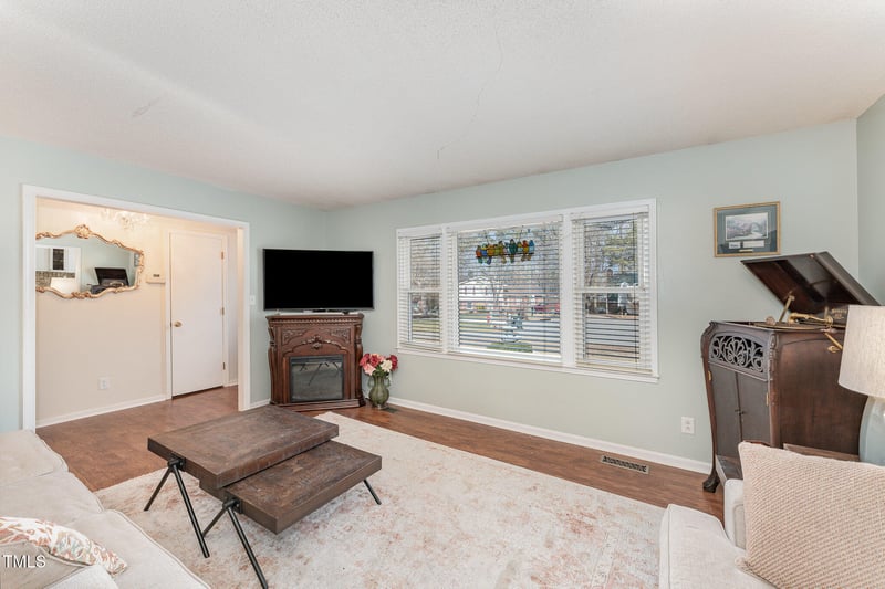 1012 Maple Ave, Apex, NC 27502