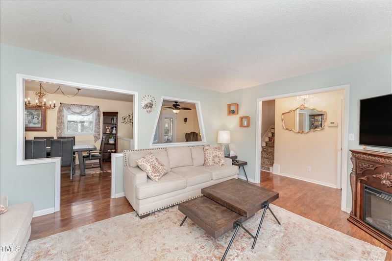 1012 Maple Ave, Apex, NC 27502