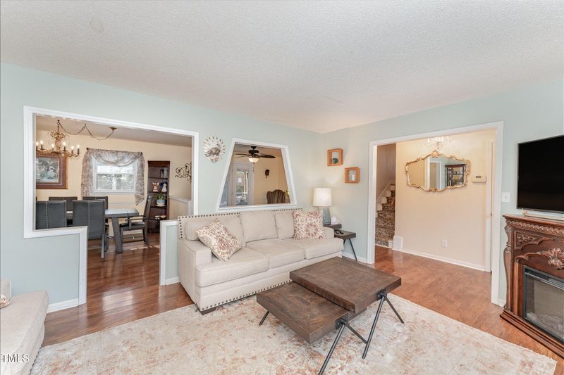 1012 Maple Ave, Apex, NC 27502