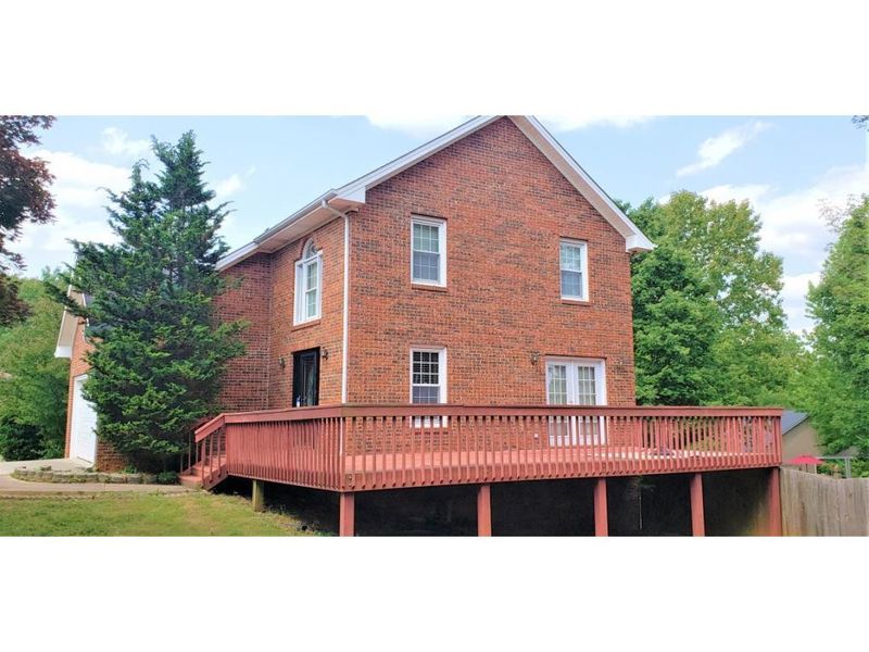 1012 Pine Rg, Burlington, NC 27217