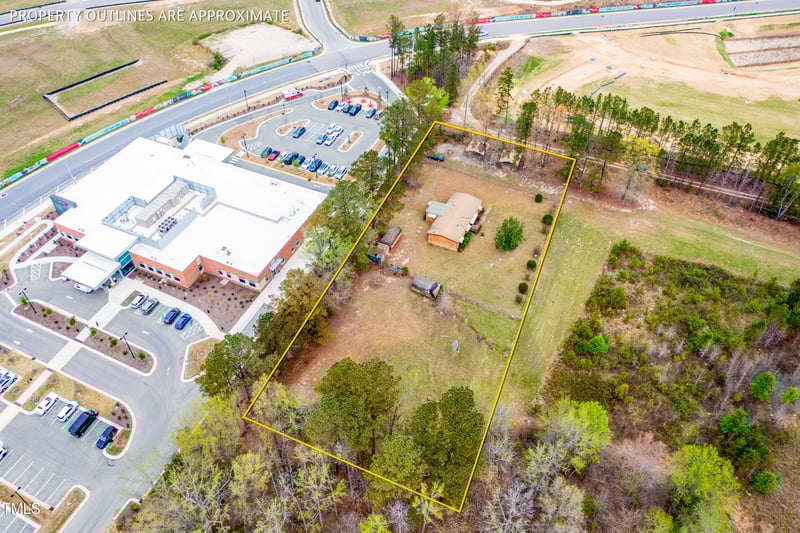 1012 Poinsettia Ln, Wendell, NC 27591