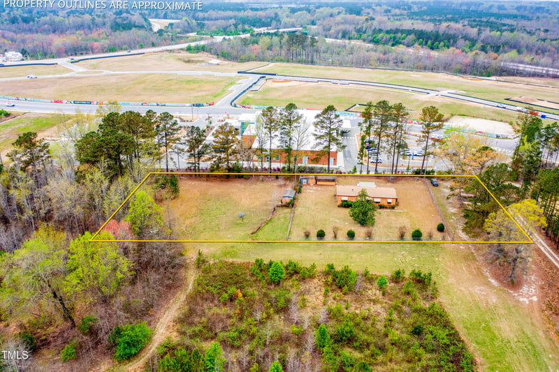 1012 Poinsettia Ln, Wendell, NC 27591