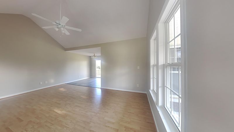 1012 Quail Oaks Cir, Raleigh, NC 27603