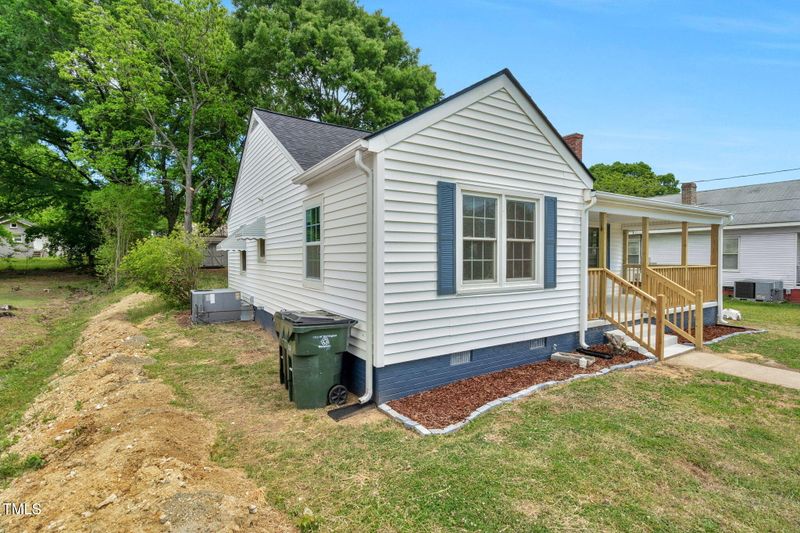 1012 Rainey St, Burlington, NC 27217