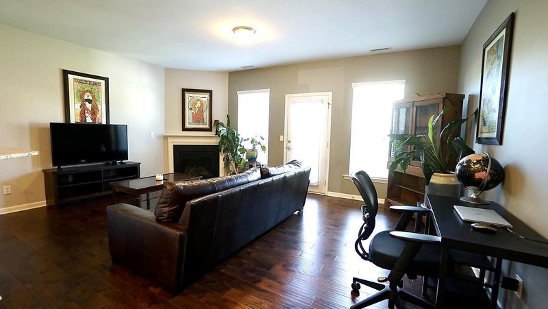 1012 Renewal Pl, Raleigh, NC 27603