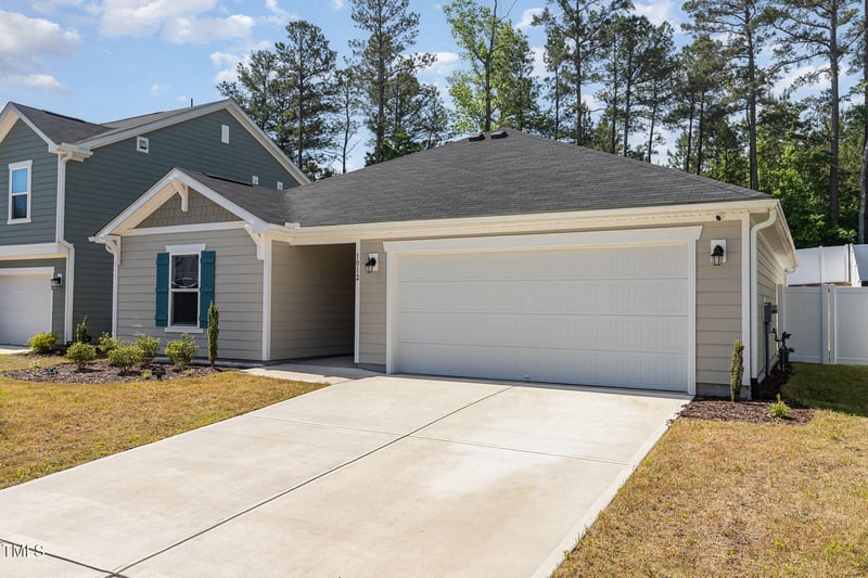 1012 Ringhill Bluff Dr, Durham, NC 27704