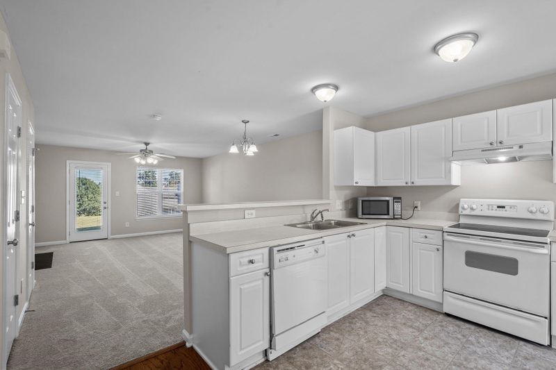 1012 Savin Ldg, Knightdale, NC 27545