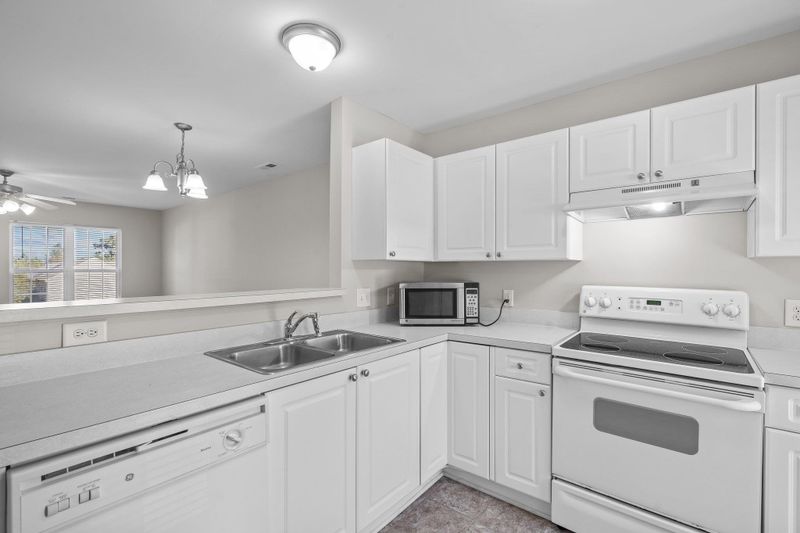 1012 Savin Ldg, Knightdale, NC 27545