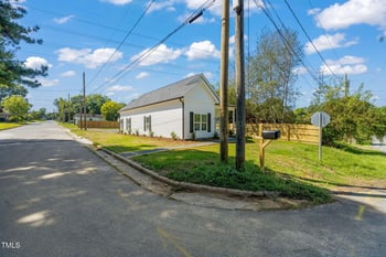1012 Short St, Burlington, NC 27217