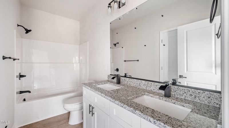1012 W Webb Ave, Burlington, NC 27217