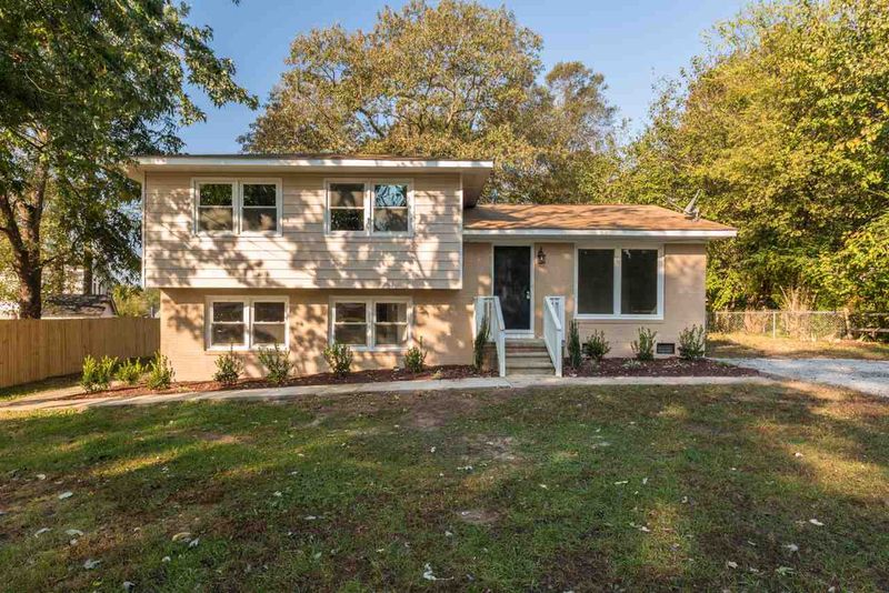 1012 Weston St, Raleigh, NC 27610