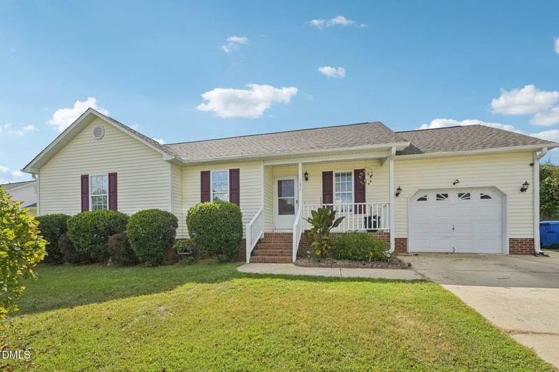 1012 Willhaven Dr, Fuquay Varina, NC 27526