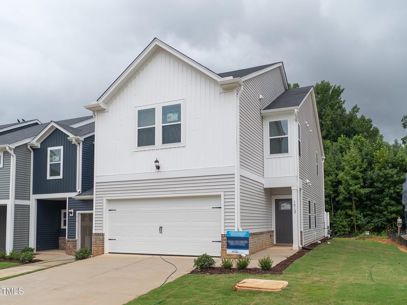 1012 Winding Spring Dr, Mebane, NC 27302